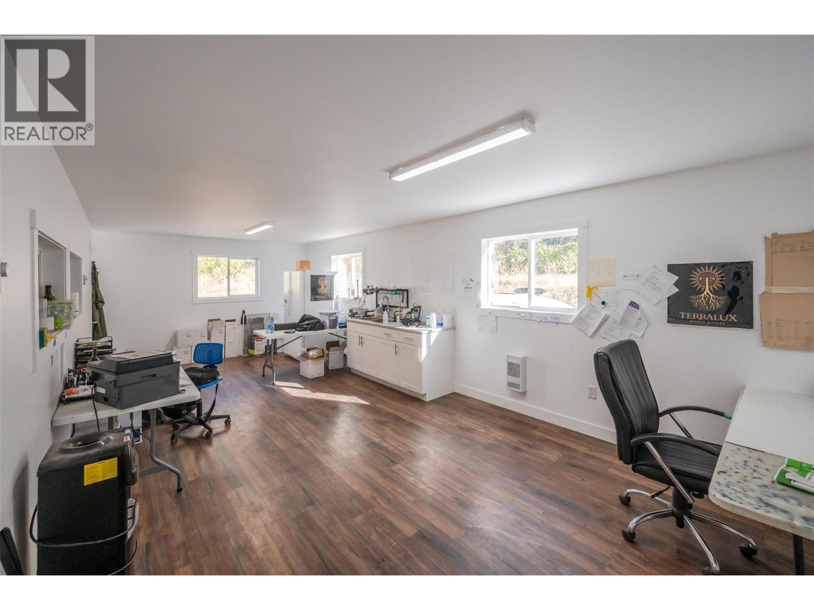  1002/963 Highway 3 Other, Cawston