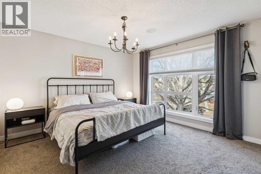 Single Family House for Sale in    Avenue NW Mount Pleasant Calgary 