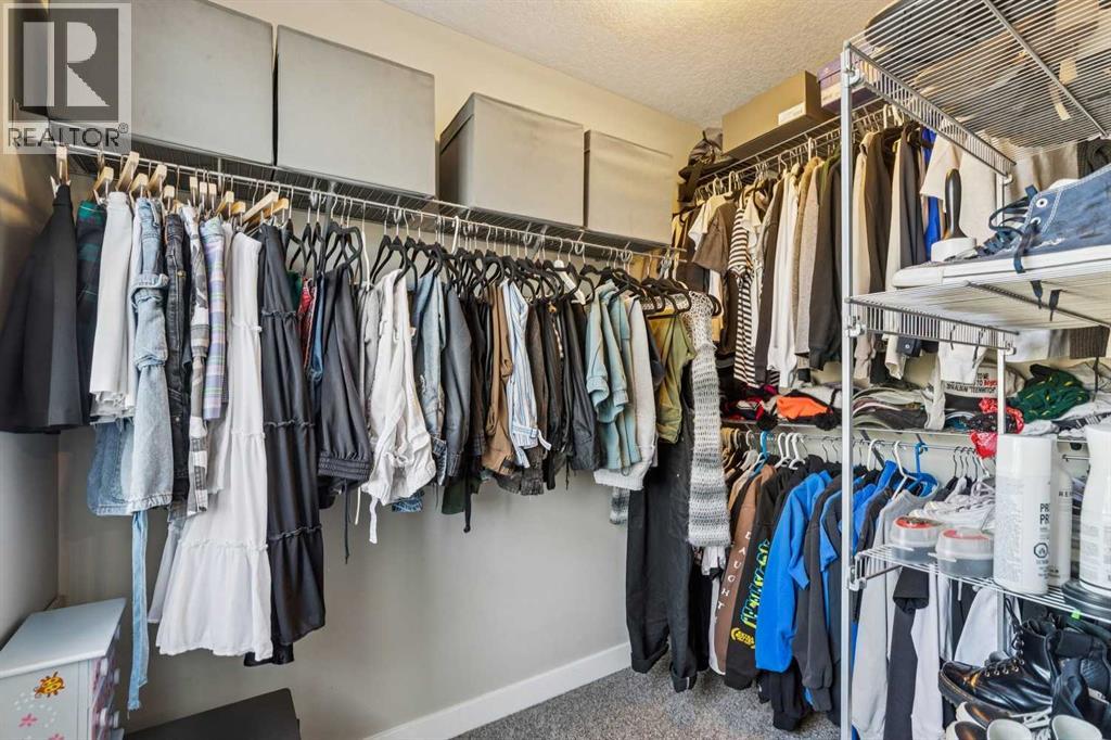 Single Family House for Sale in    Avenue NW Mount Pleasant Calgary 