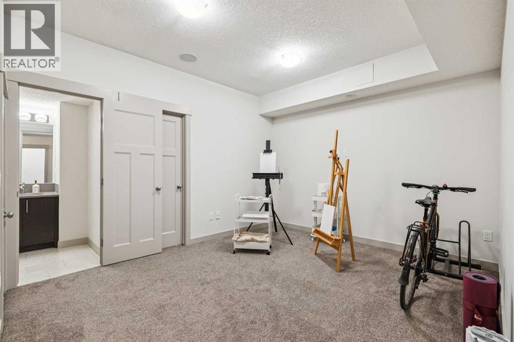 Single Family House for Sale in    Avenue NW Mount Pleasant Calgary 