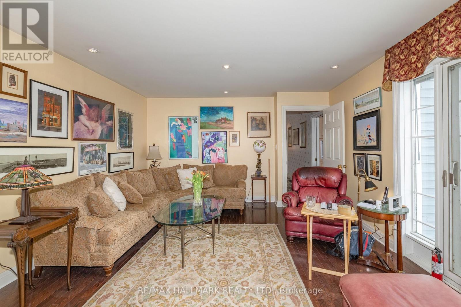 1 LAURA SECORD PLACE - 19