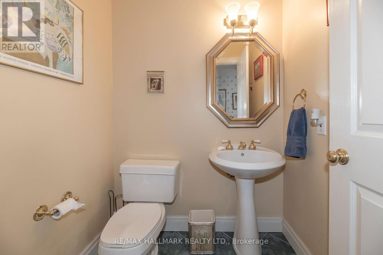 1 LAURA SECORD PLACE - 20