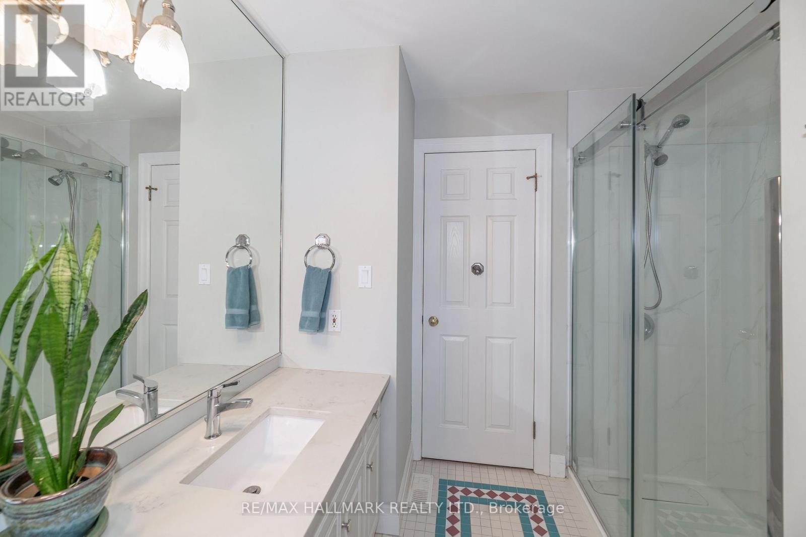 1 LAURA SECORD PLACE - 35