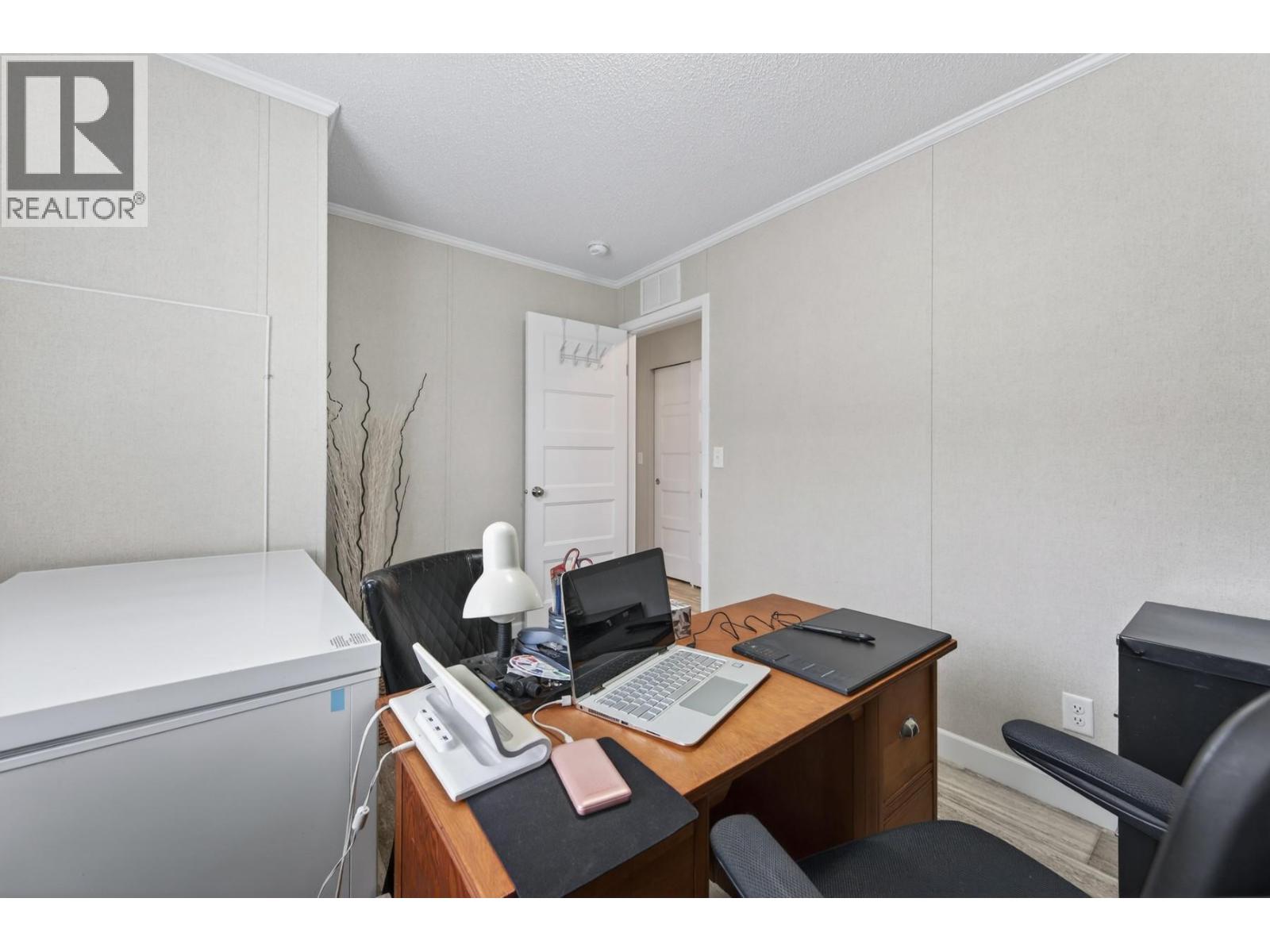 #107 5005 RIVER ROAD - 23