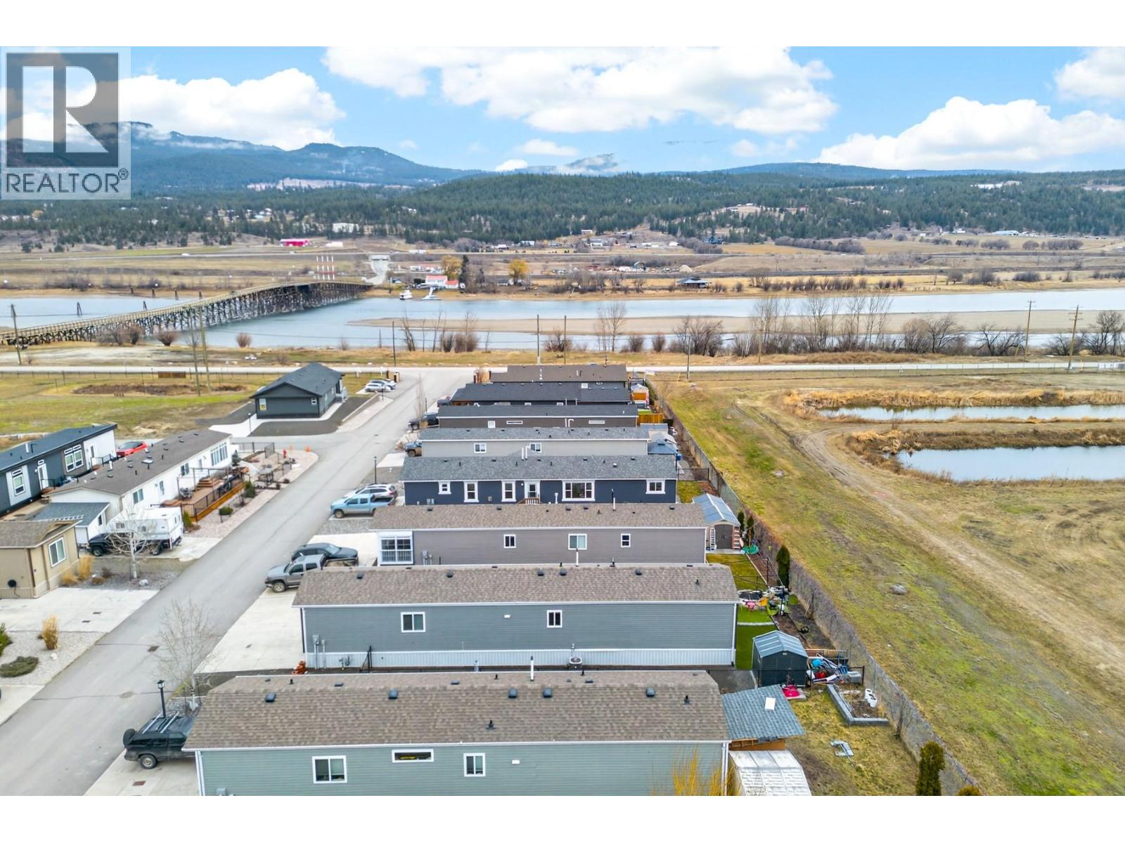 #107 5005 RIVER ROAD - 41