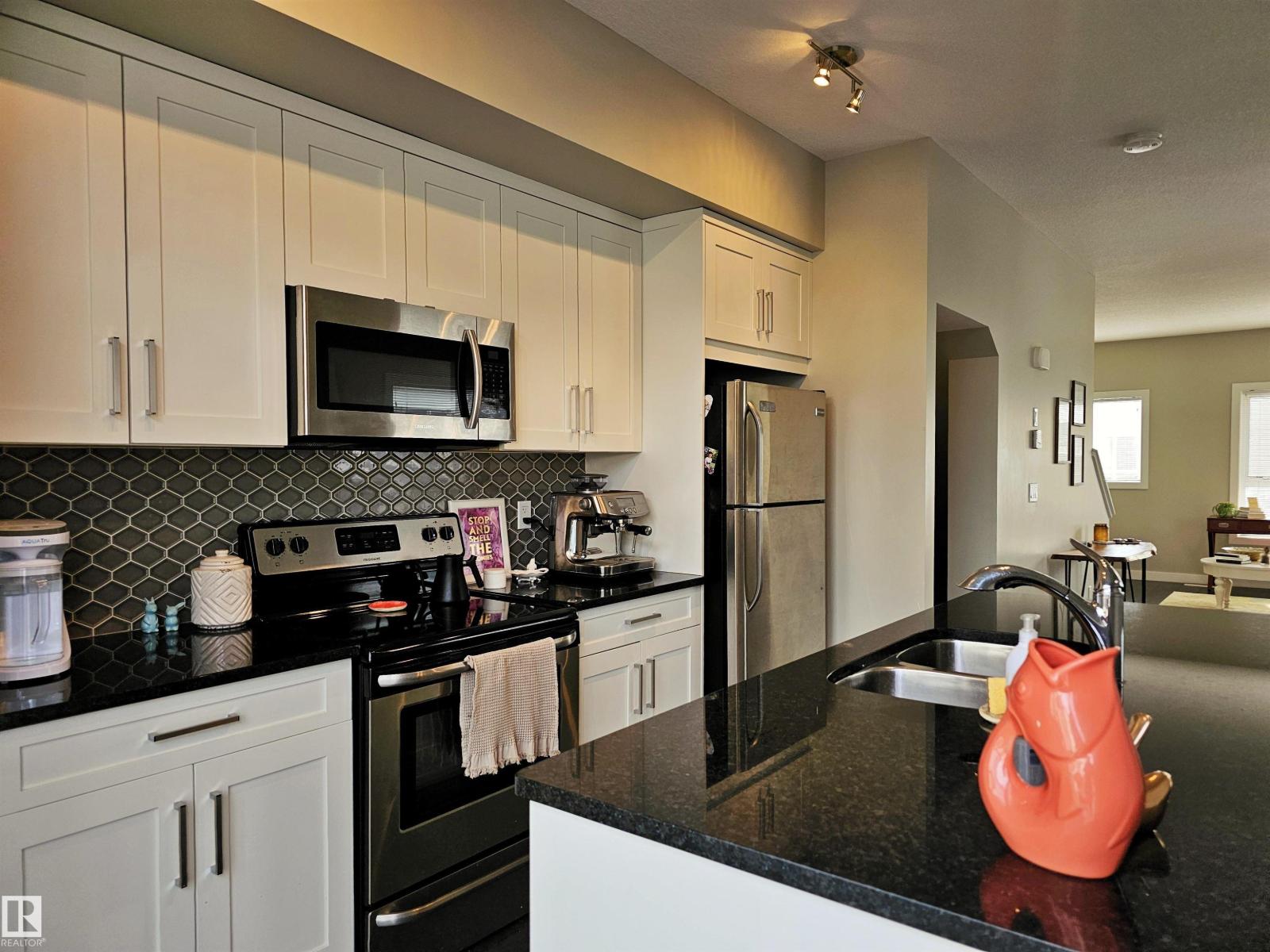 #129 2560 PEGASUS BV NW, Edmonton