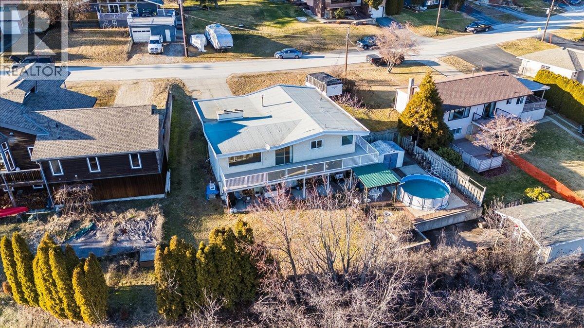 3613 9th Avenue, Castlegar
