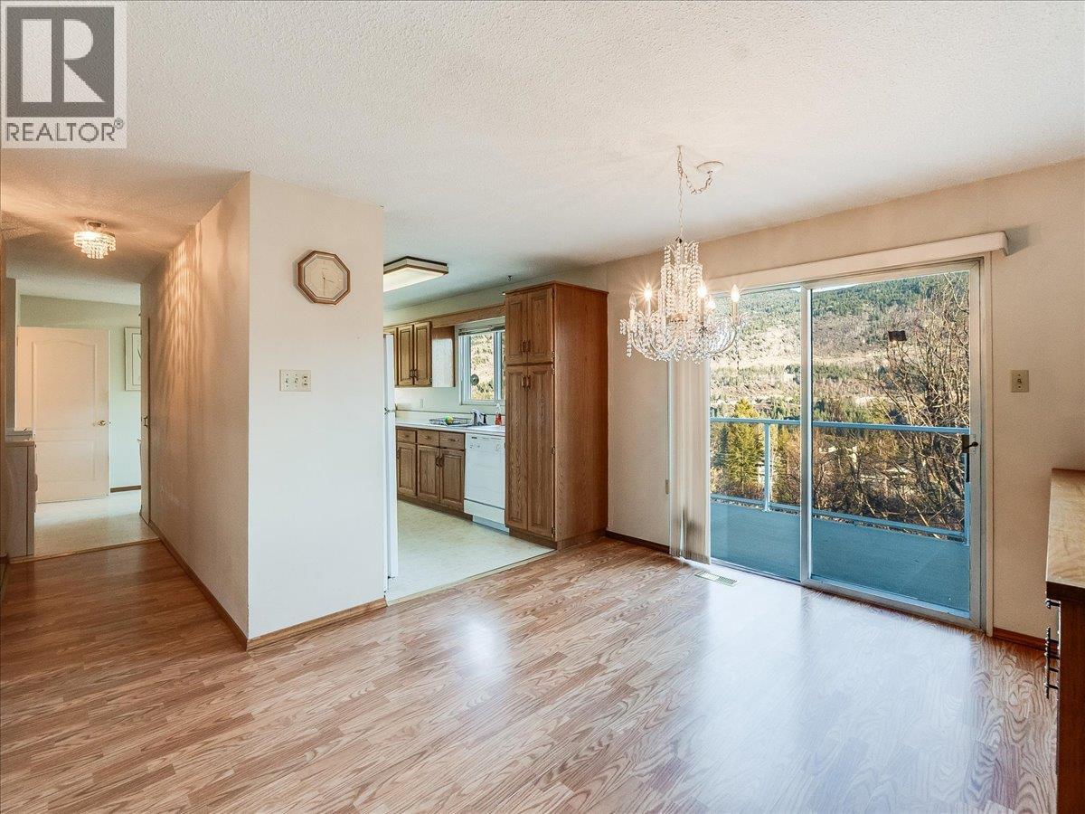 3613 9th Avenue, Castlegar