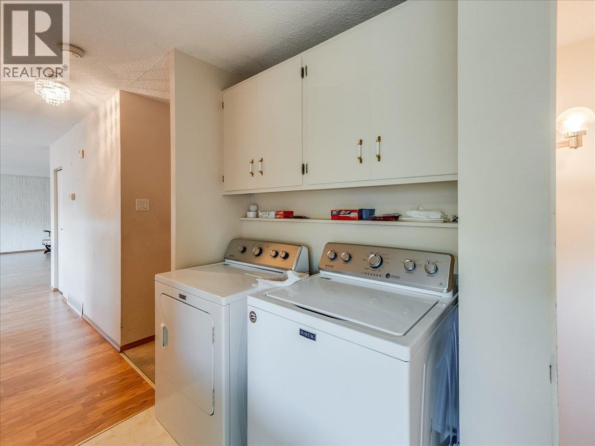 3613 9th Avenue, Castlegar