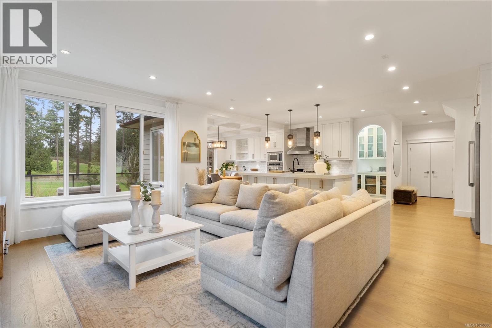 2168 Champions Way, Langford