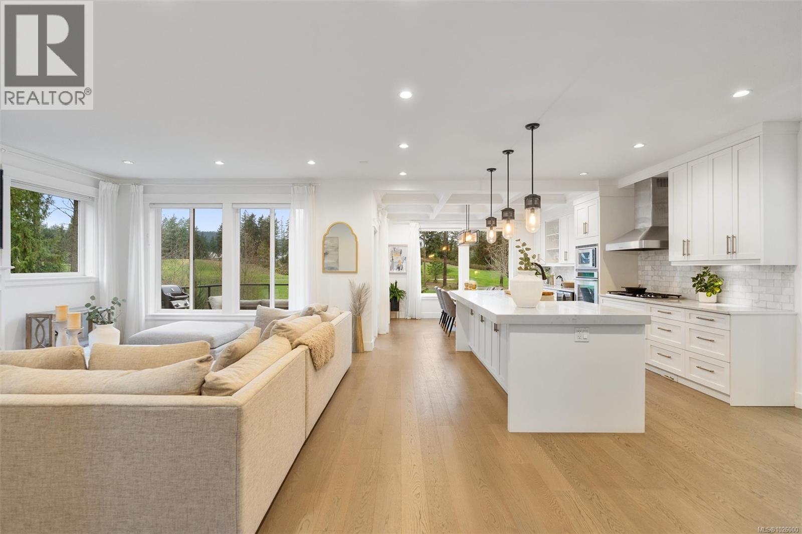 2168 Champions Way, Langford