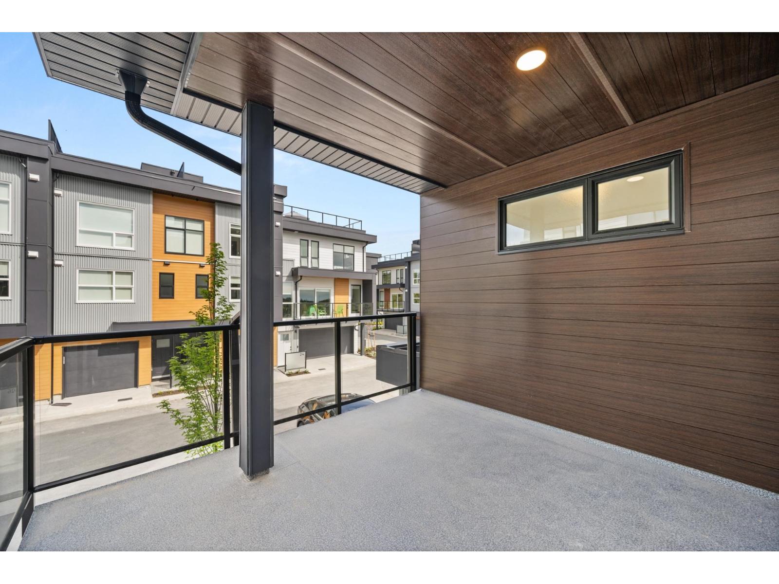 49 20335 70A AVENUE, Langley