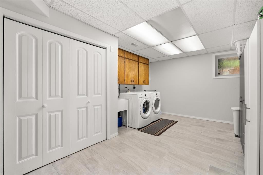 14534 LOMBARD PLACE, Surrey