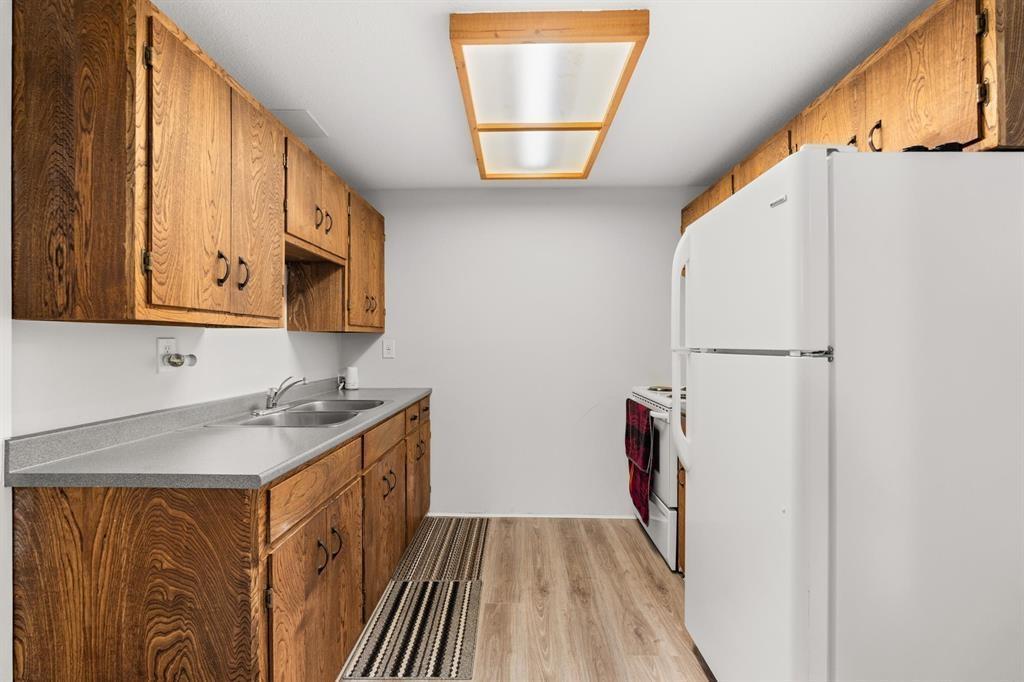 14534 LOMBARD PLACE, Surrey