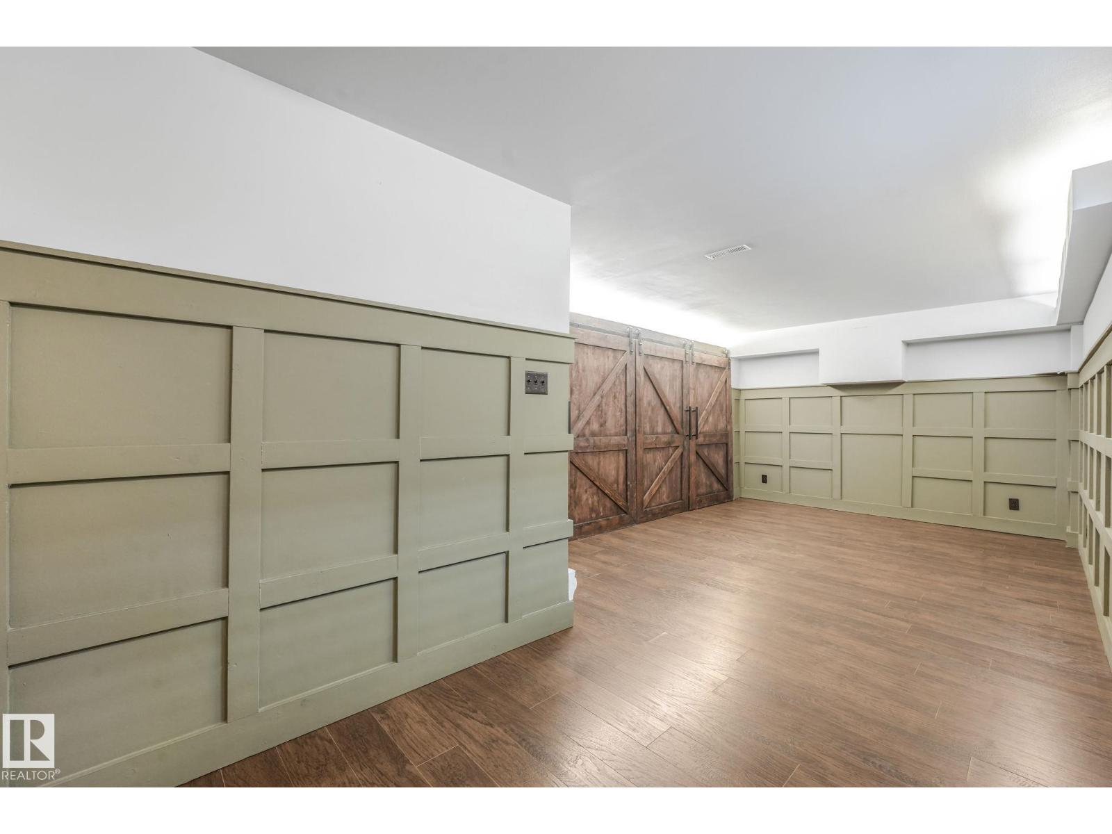 9007 135 AV NW, Edmonton