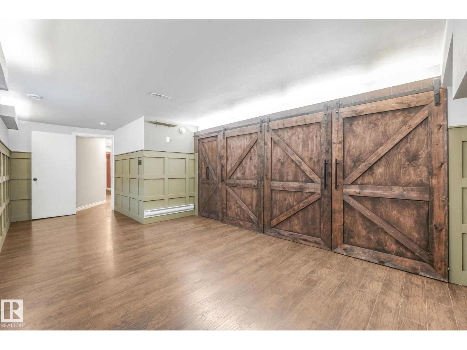 9007 135 AV NW, Edmonton