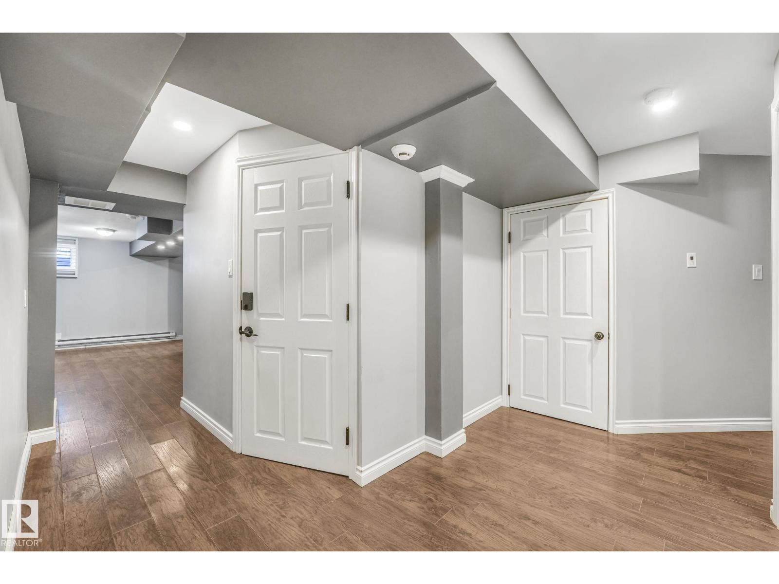 9007 135 AV NW, Edmonton