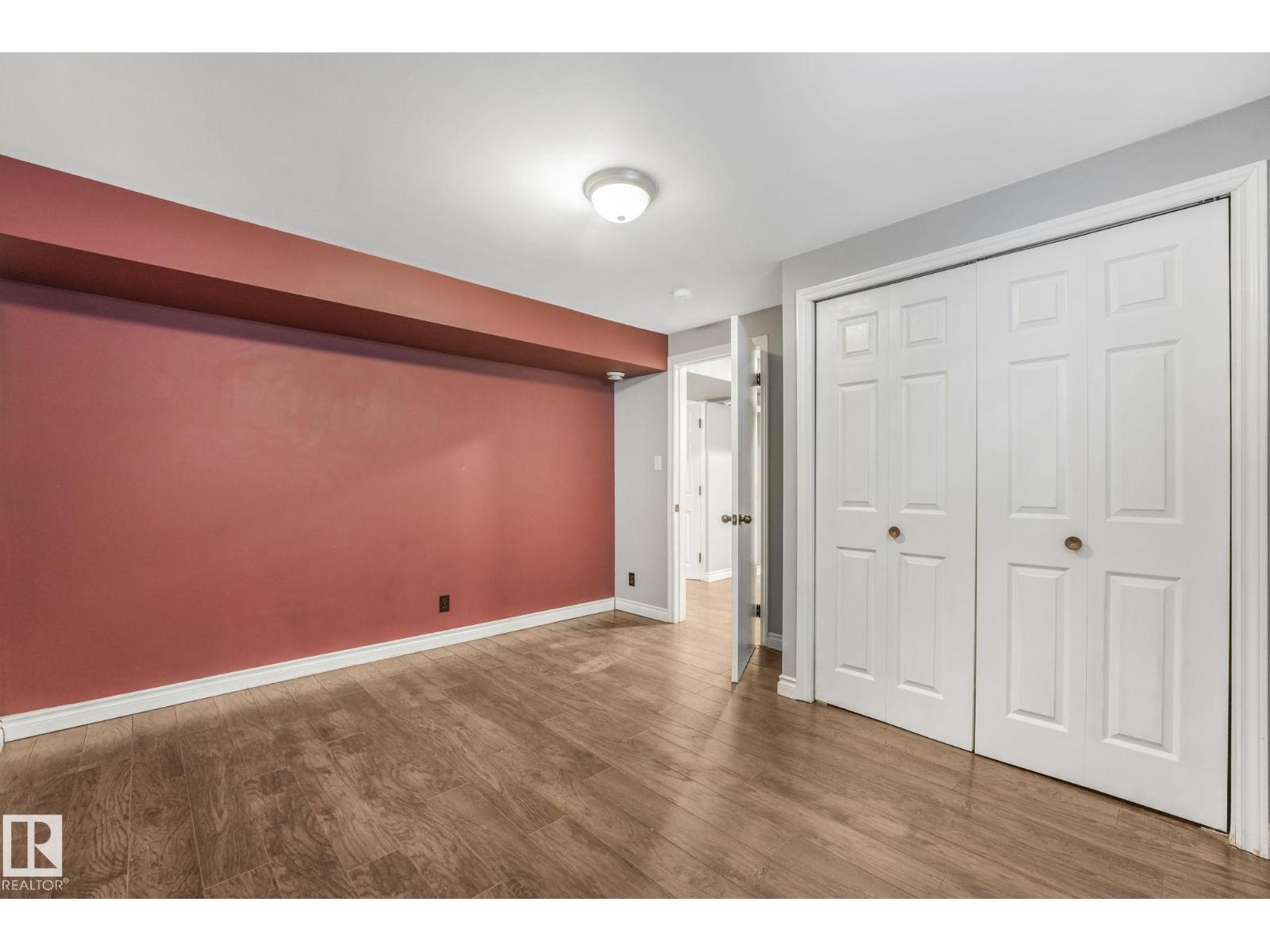 9007 135 AV NW, Edmonton