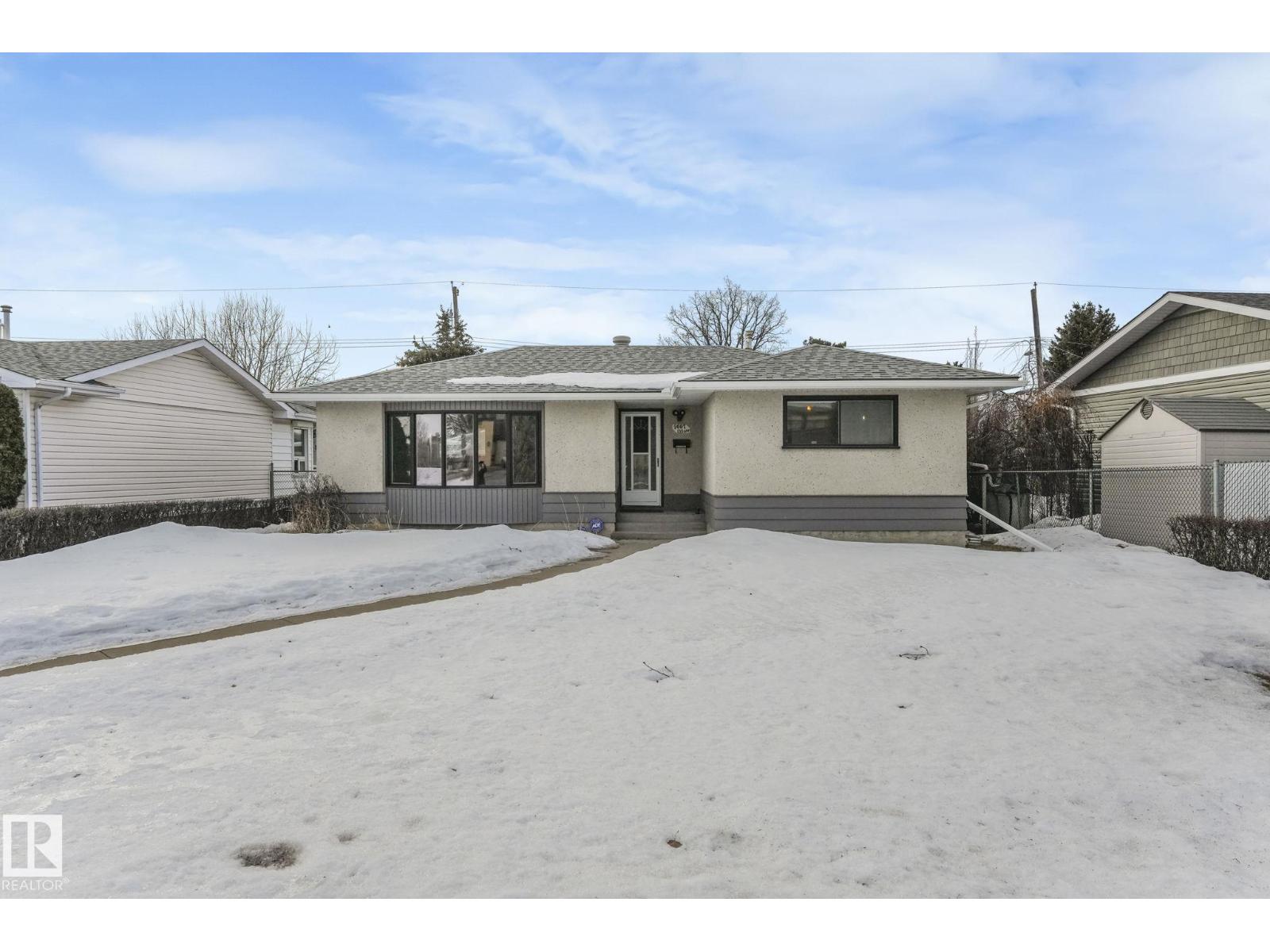 9007 135 AV NW, Edmonton