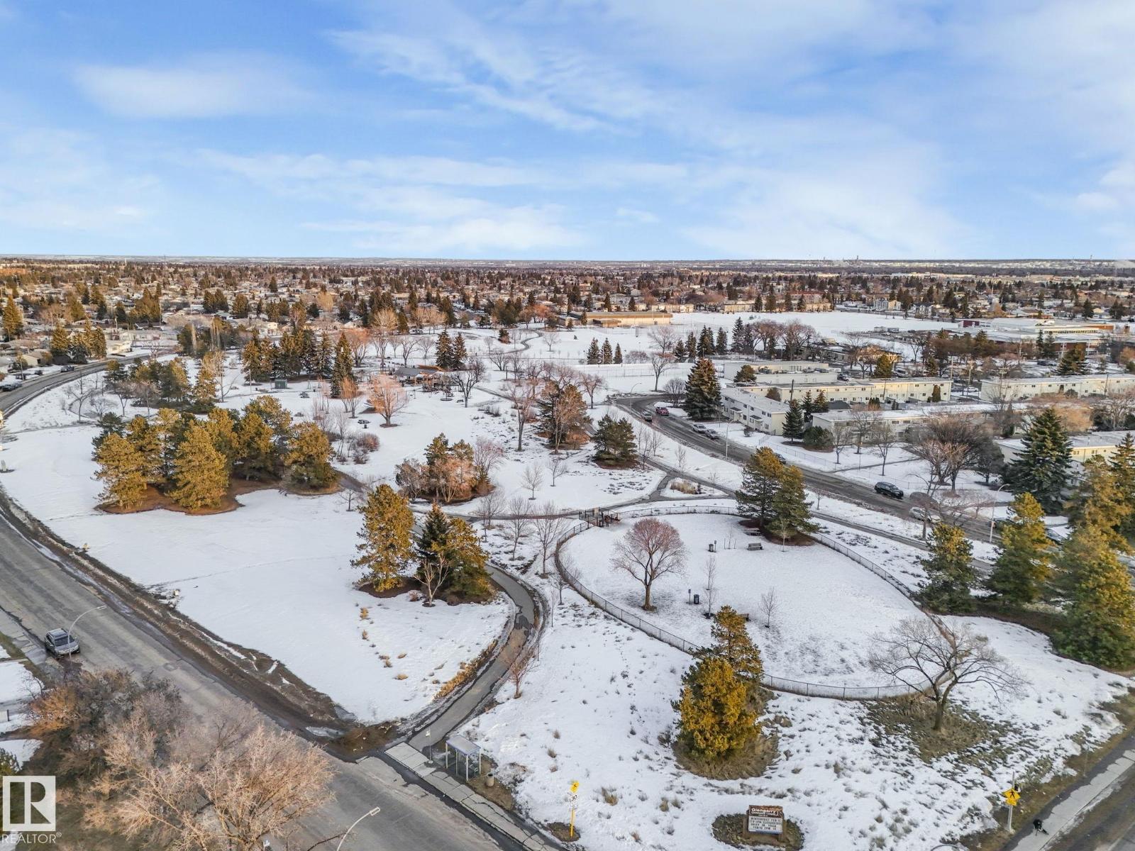 9007 135 AV NW, Edmonton