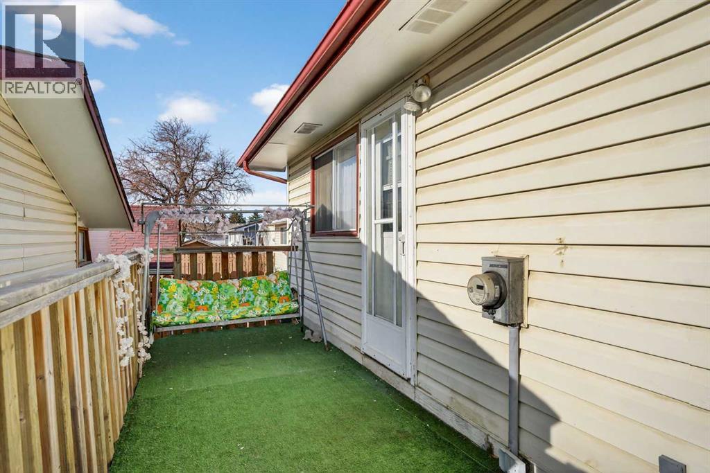 Single Family House Bi-level for Sale in  Pinepoint Drive NE Pineridge Calgary 