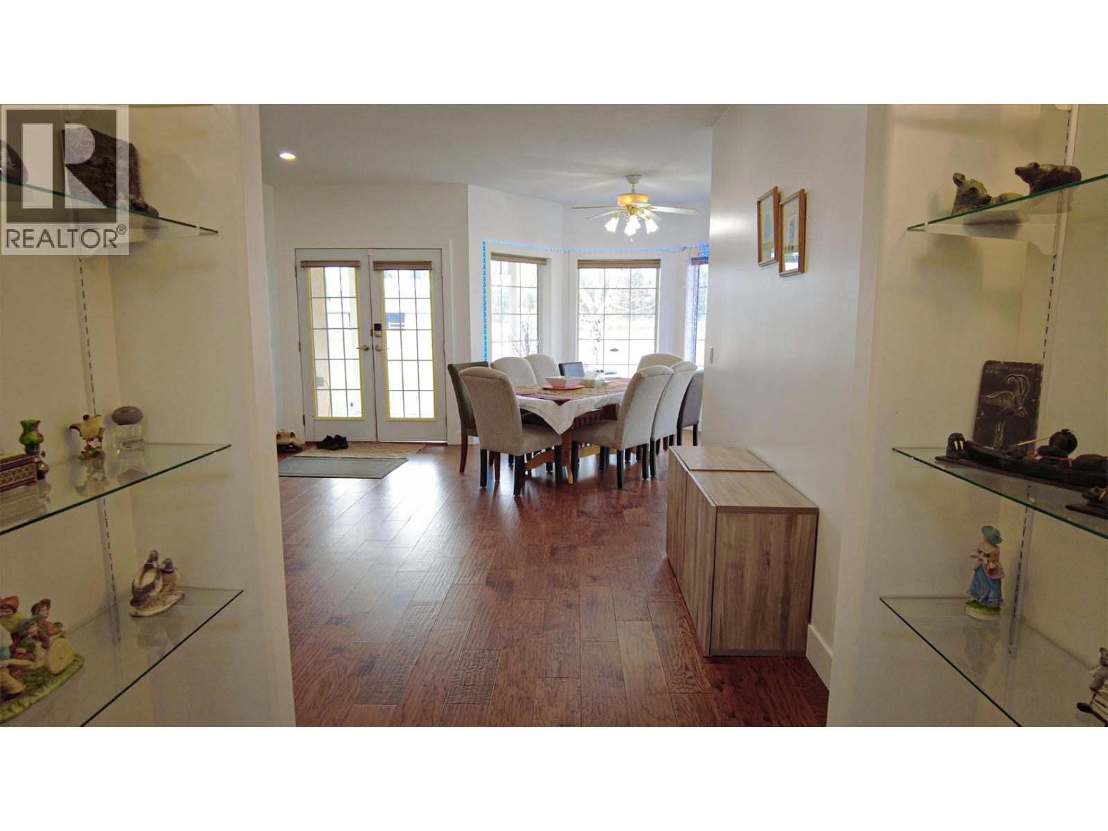 670 Cameron Avenue, Grand Forks