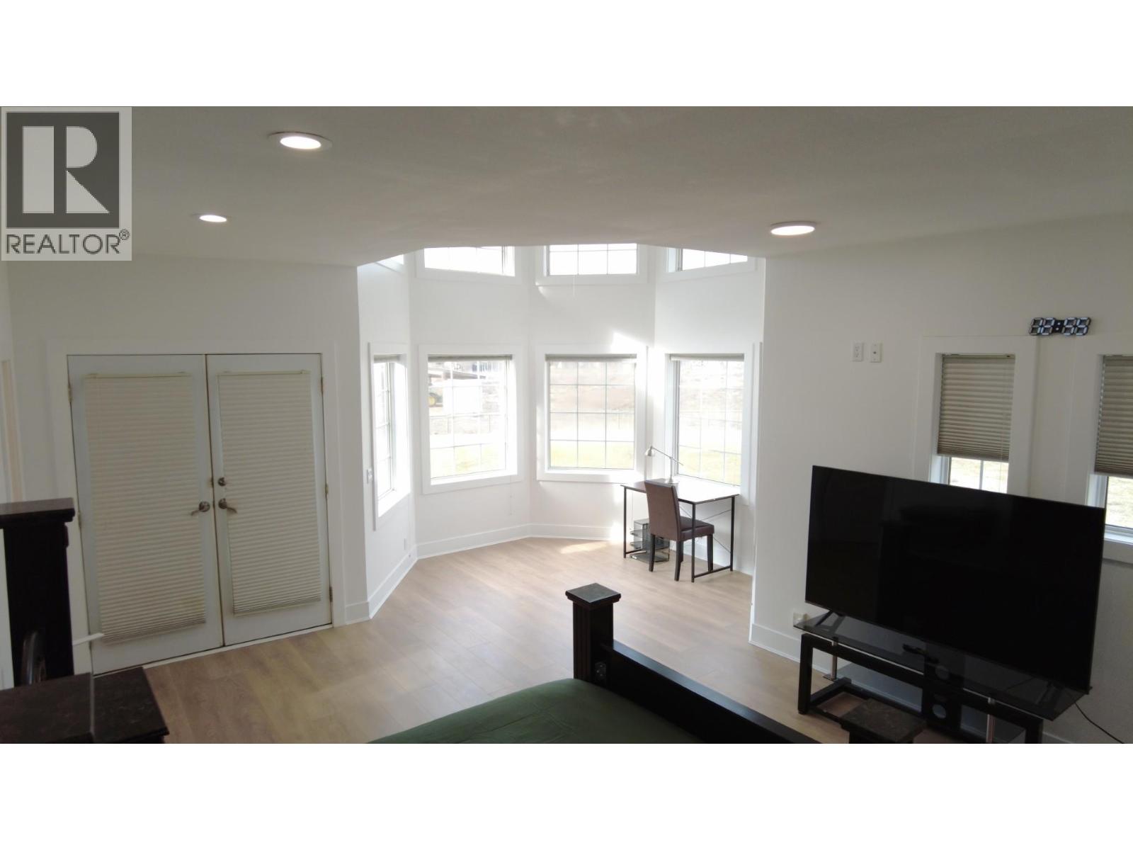 670 Cameron Avenue, Grand Forks