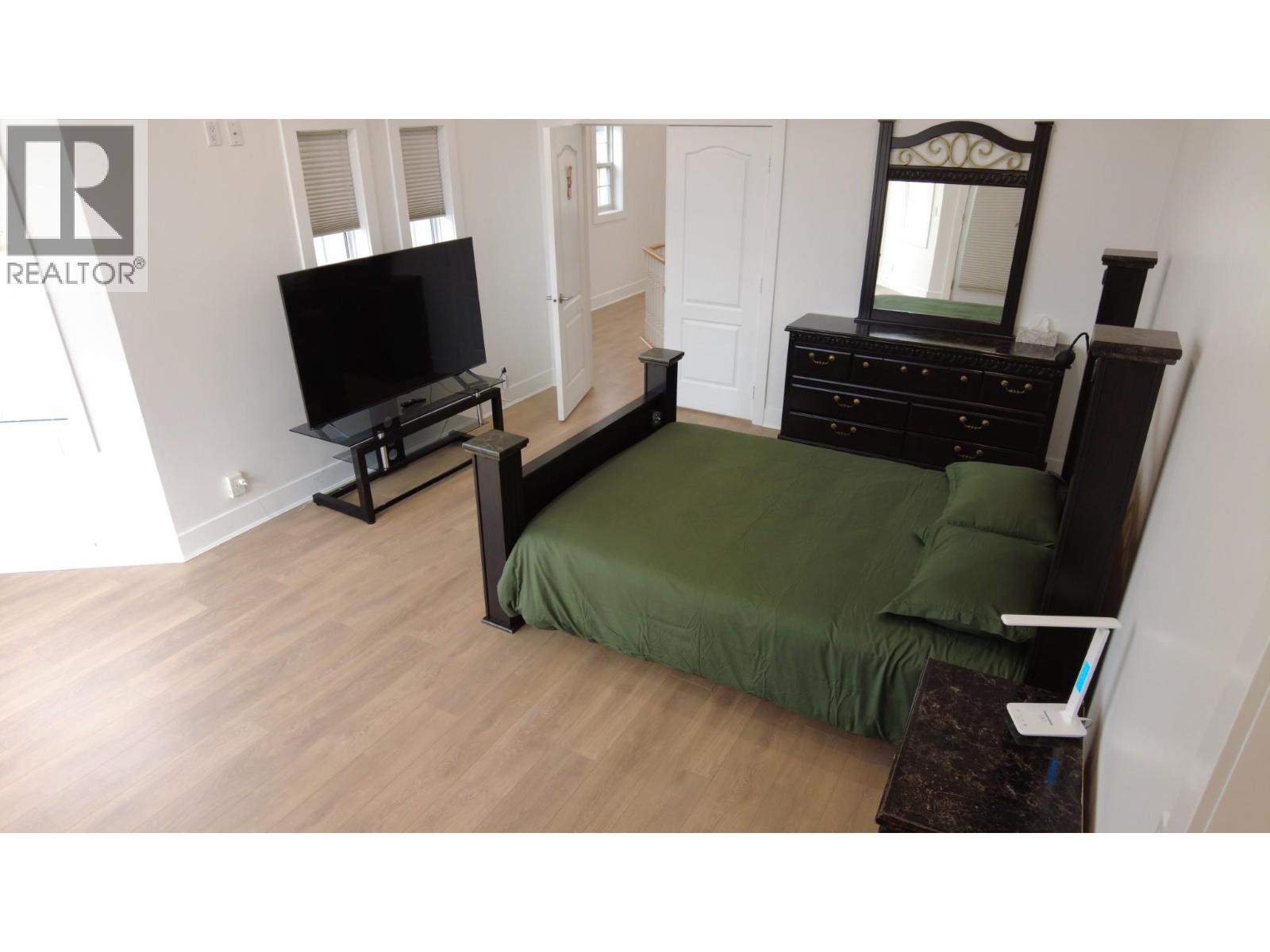 670 Cameron Avenue, Grand Forks