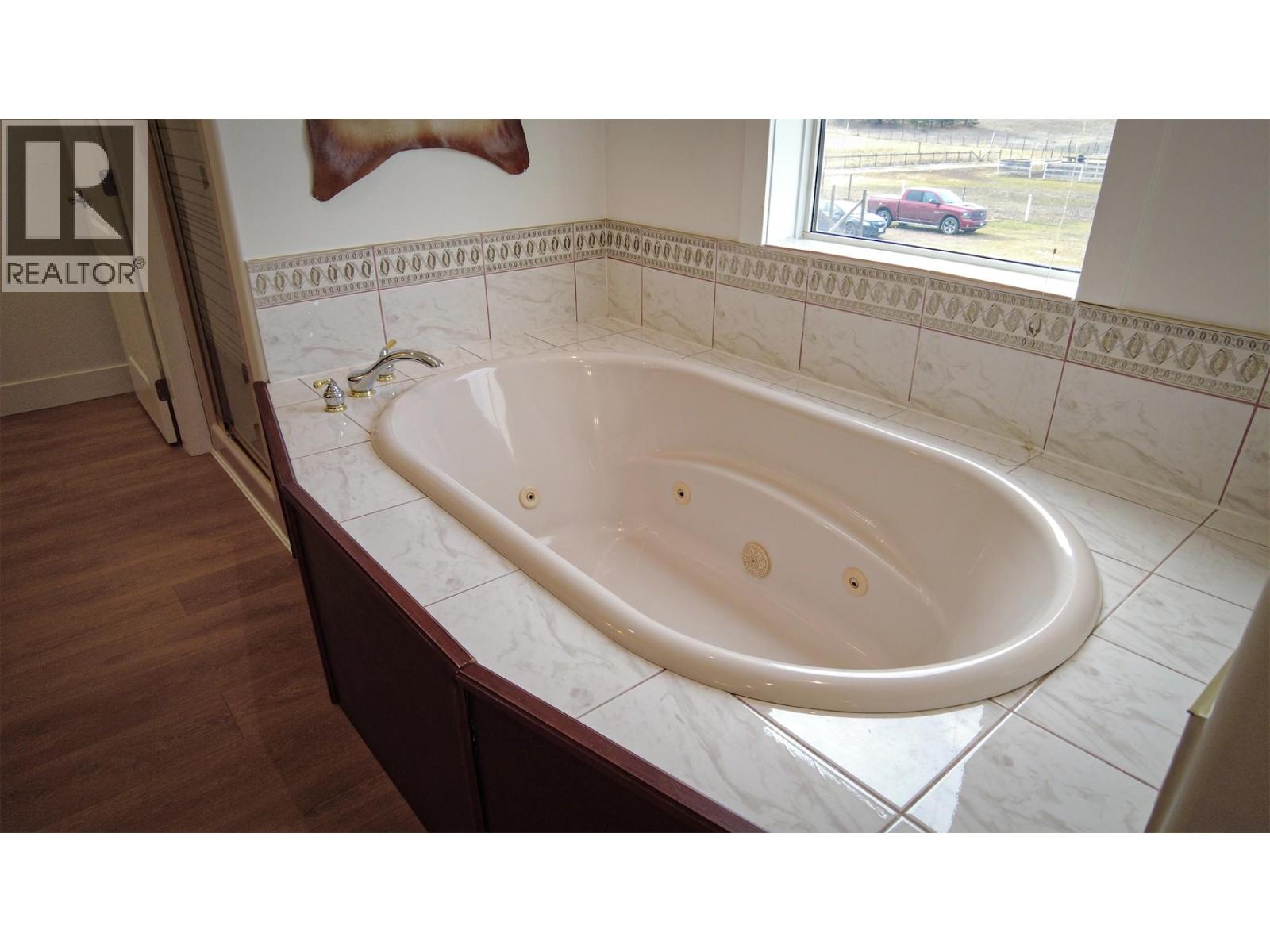 670 Cameron Avenue, Grand Forks