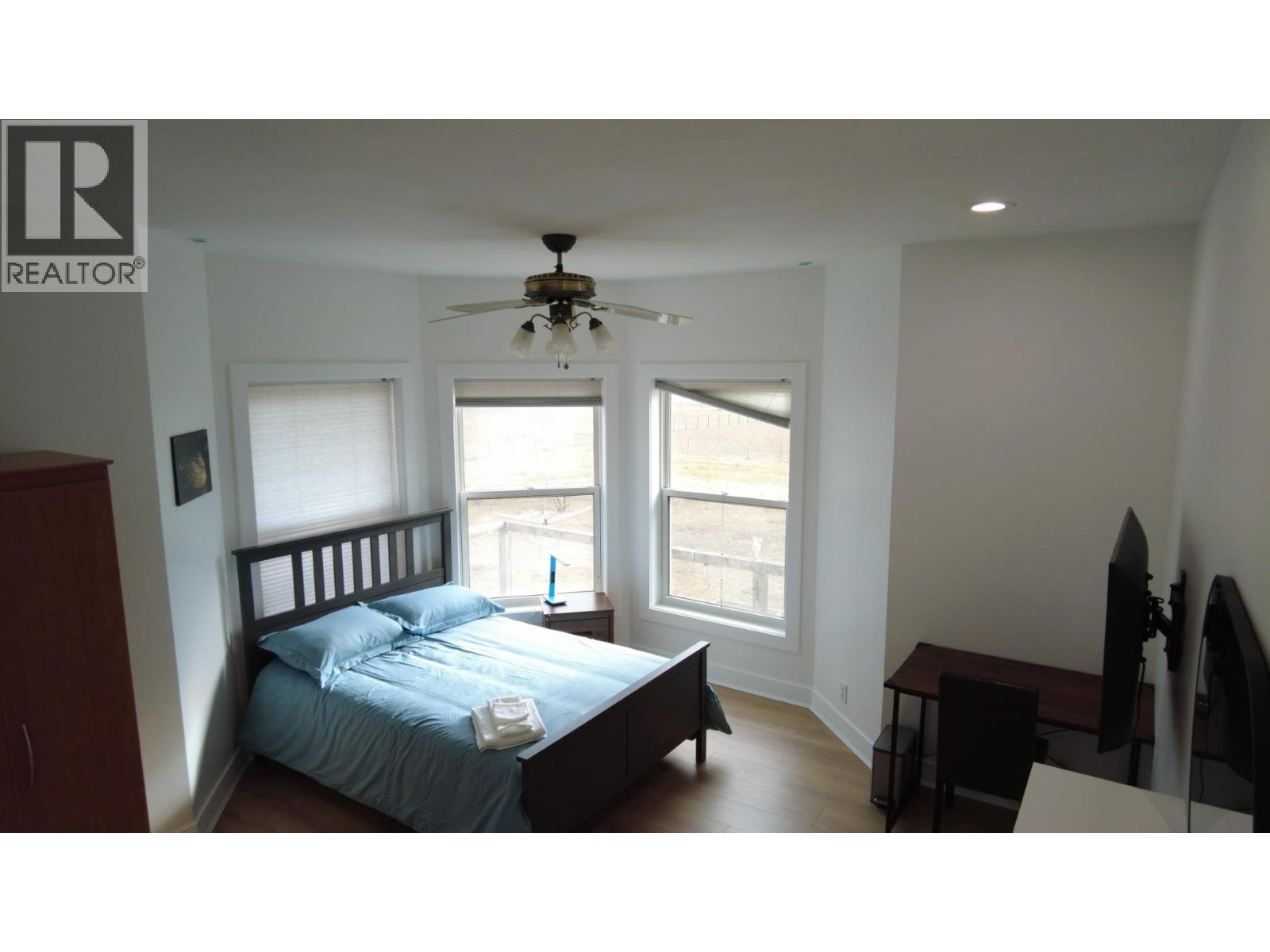 670 Cameron Avenue, Grand Forks