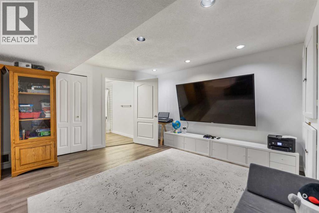 Single Family House for Sale in  Elgin Avenue SE McKenzie Towne Calgary 