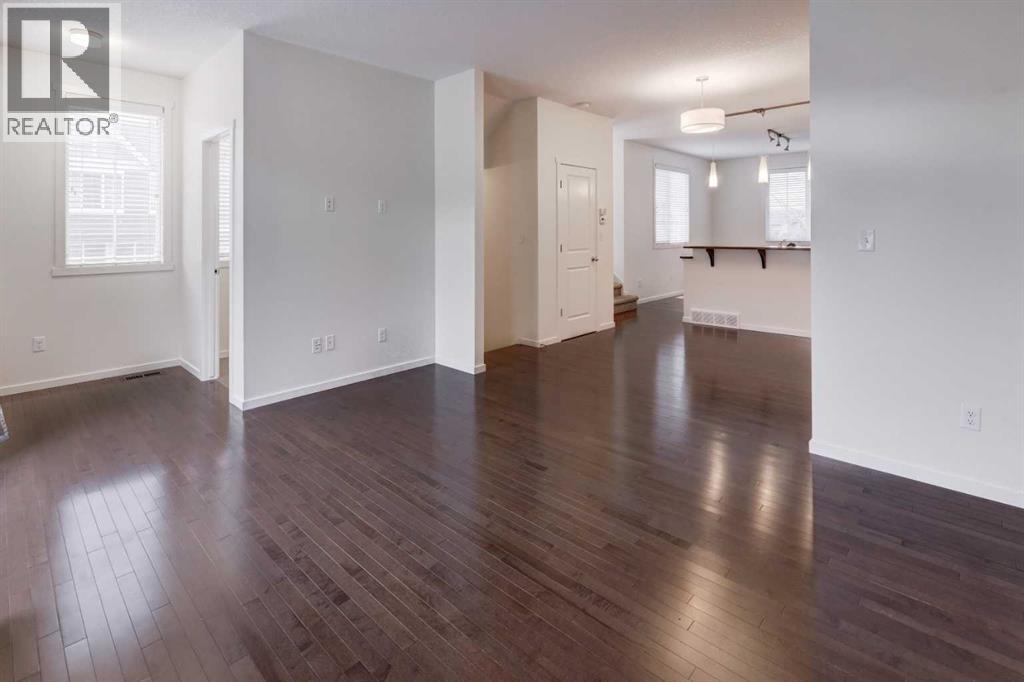 Single Family House for Sale in  Evansview Road NW Evanston Calgary 