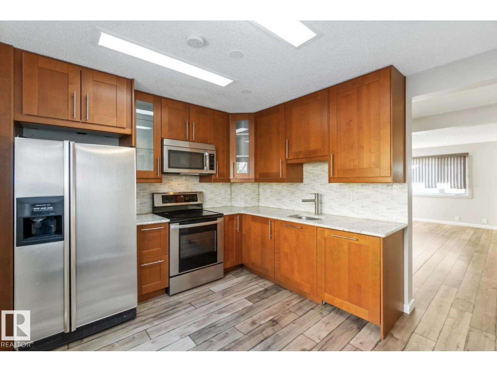 #8 14511 52 Street NW, Edmonton