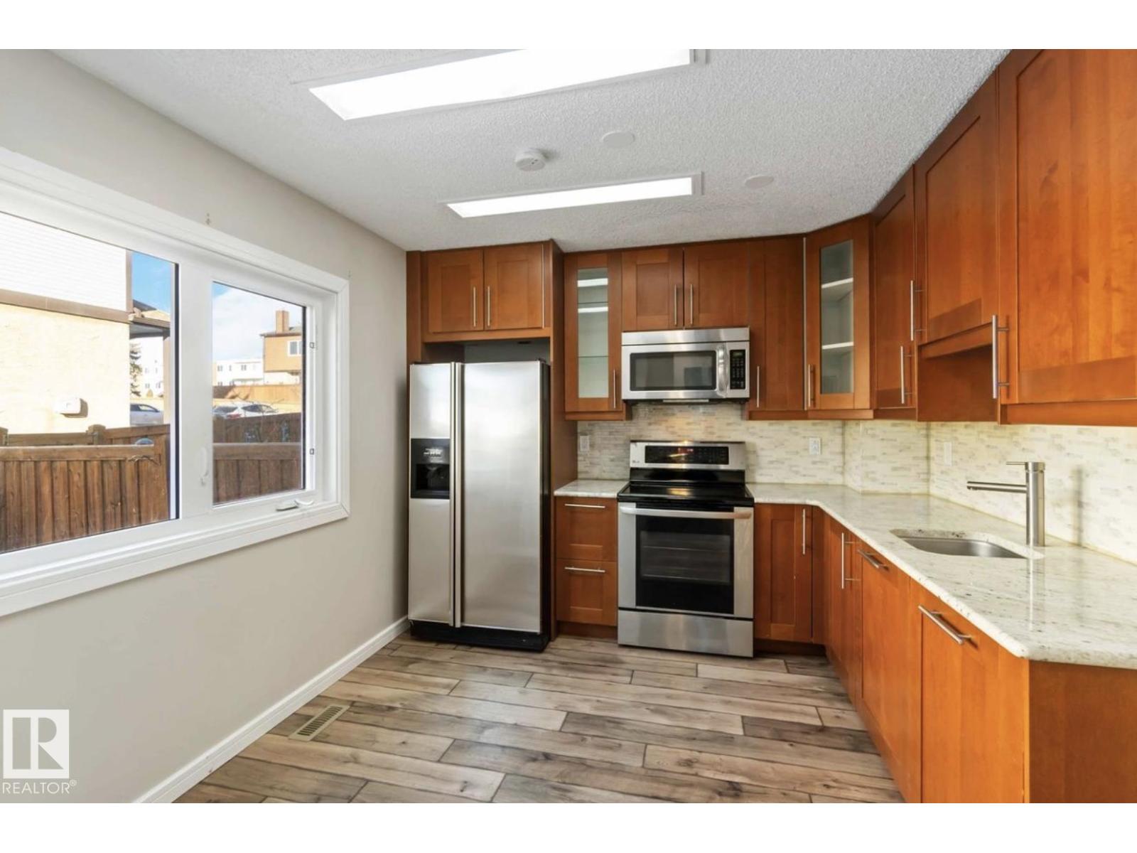 #8 14511 52 Street NW, Edmonton