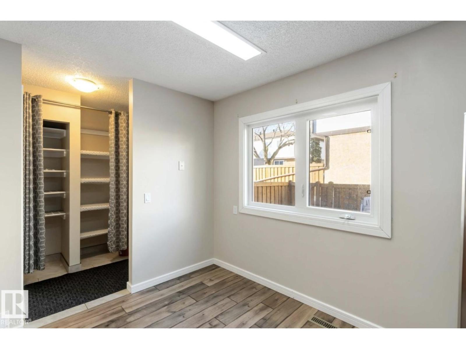 #8 14511 52 Street NW, Edmonton