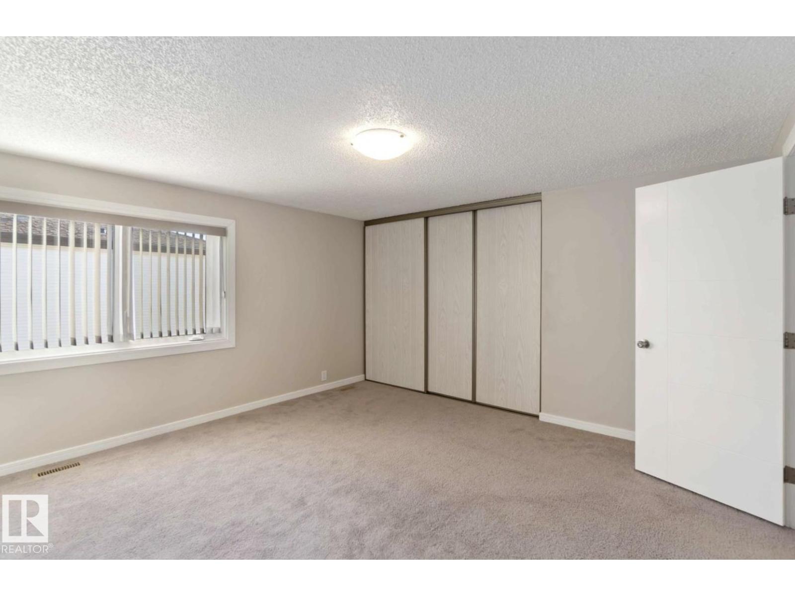 #8 14511 52 Street NW, Edmonton