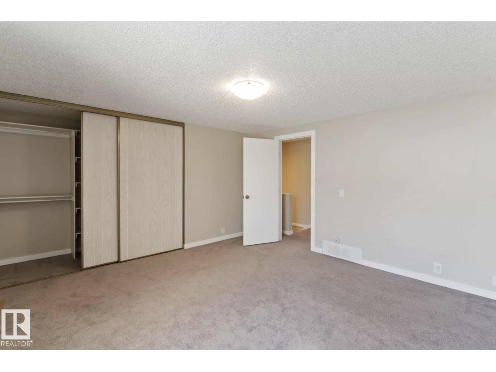 #8 14511 52 Street NW, Edmonton