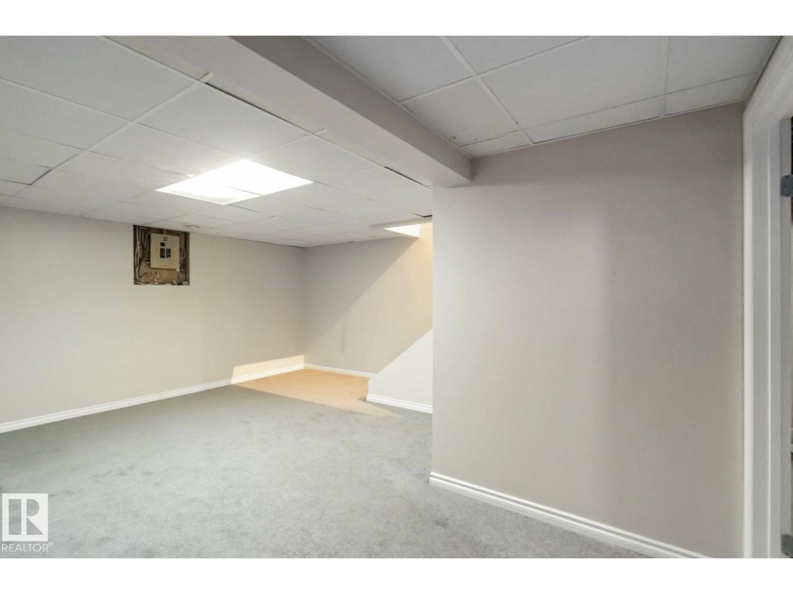 #8 14511 52 Street NW, Edmonton