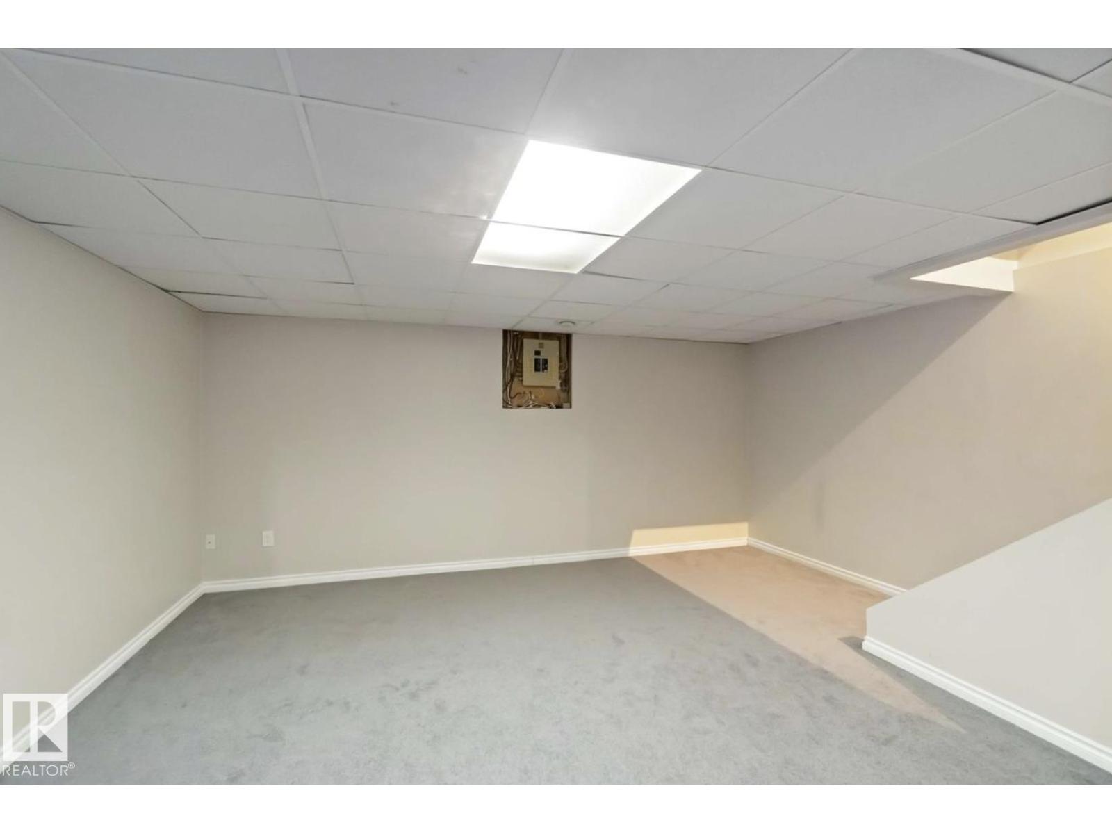 #8 14511 52 Street NW, Edmonton