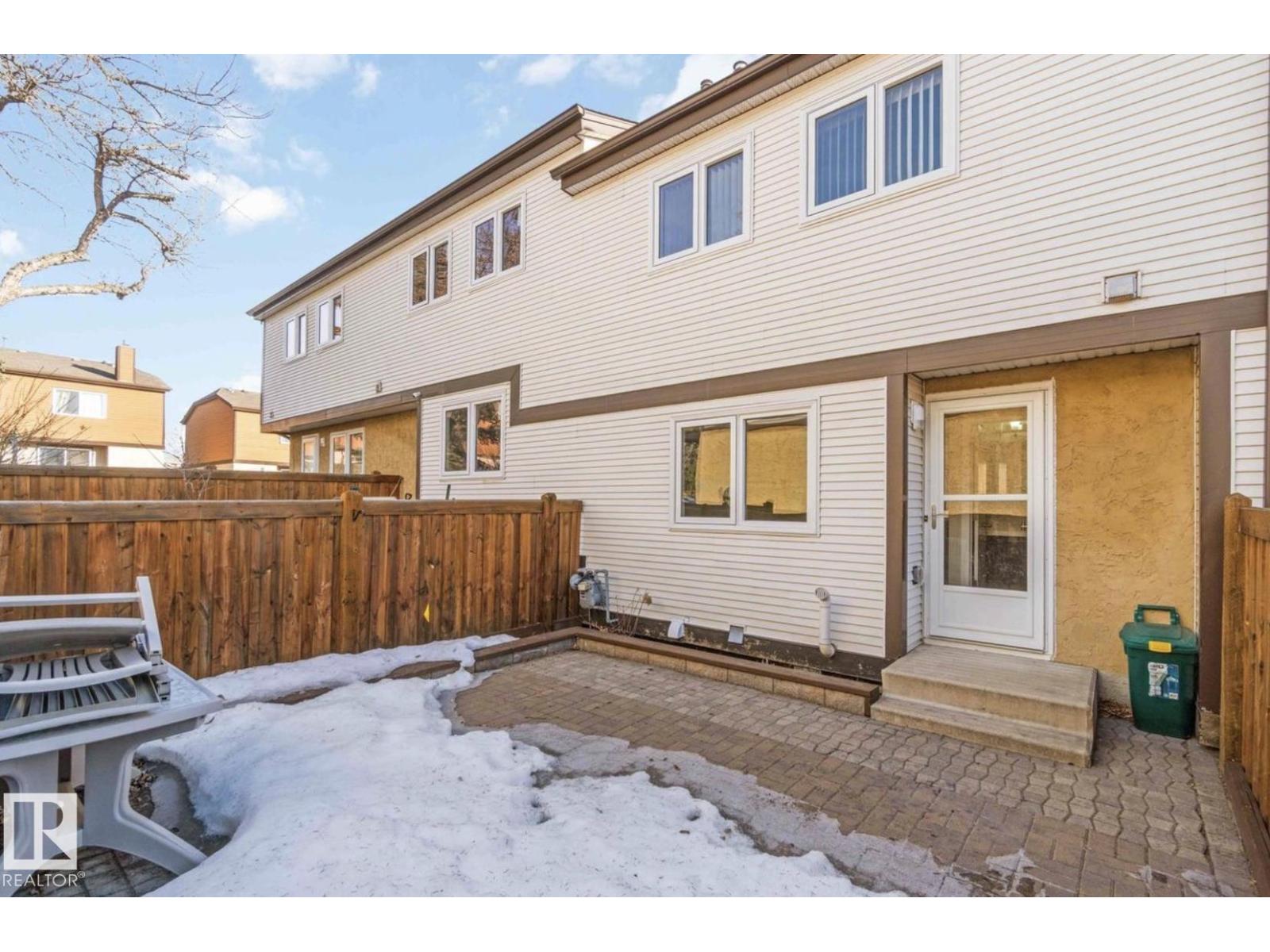 #8 14511 52 Street NW, Edmonton