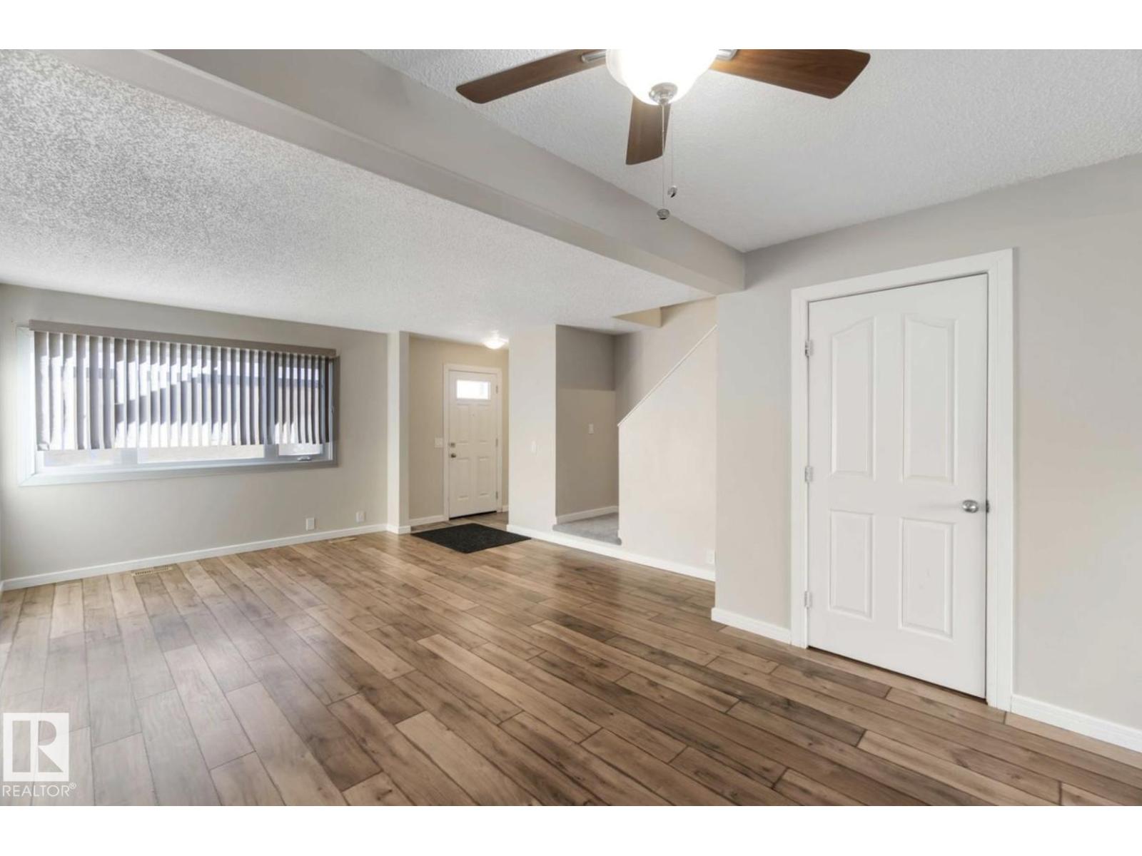 #8 14511 52 Street NW, Edmonton