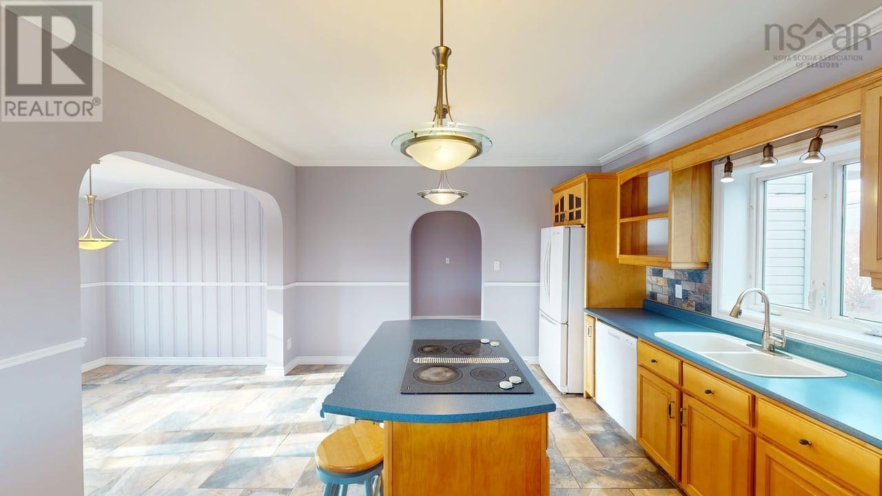 Property 3 of 21 of 2892 NS-376