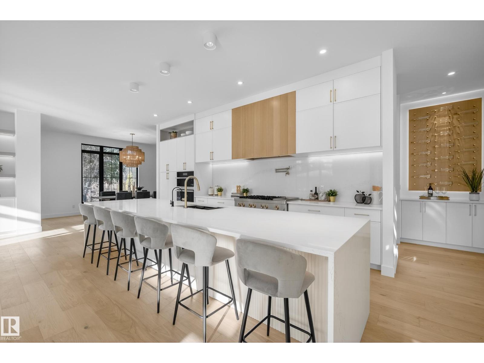 14320 MACKENZIE DR NW, Edmonton