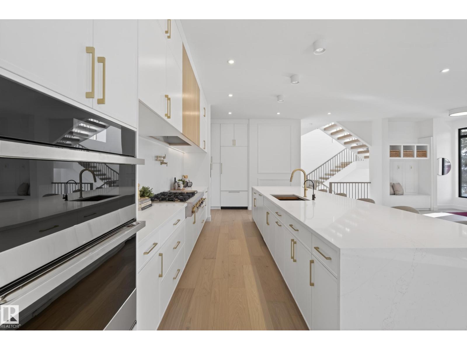 14320 MACKENZIE DR NW, Edmonton