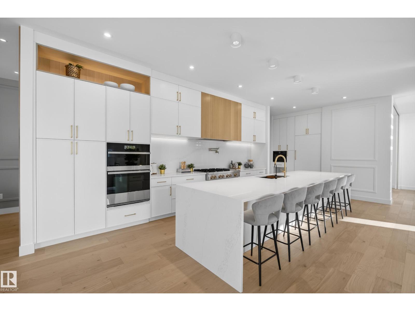 14320 MACKENZIE DR NW, Edmonton