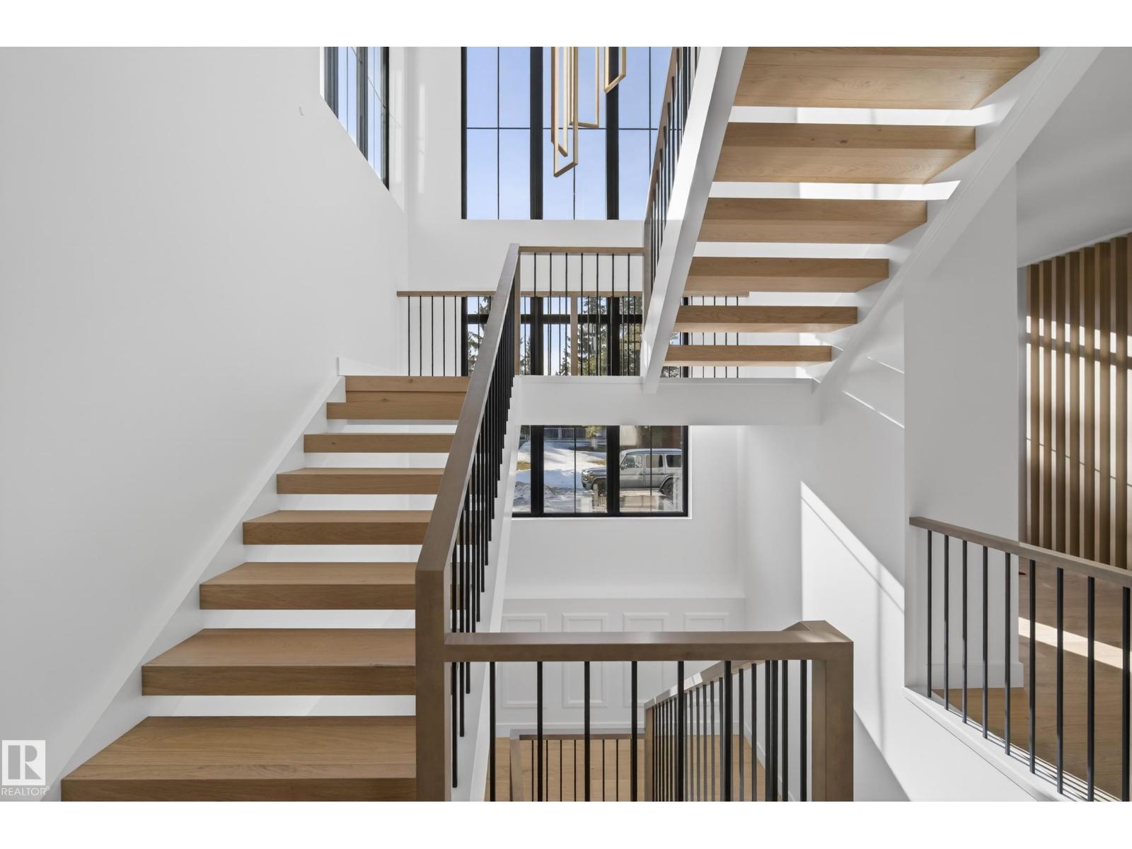 14320 MACKENZIE DR NW, Edmonton