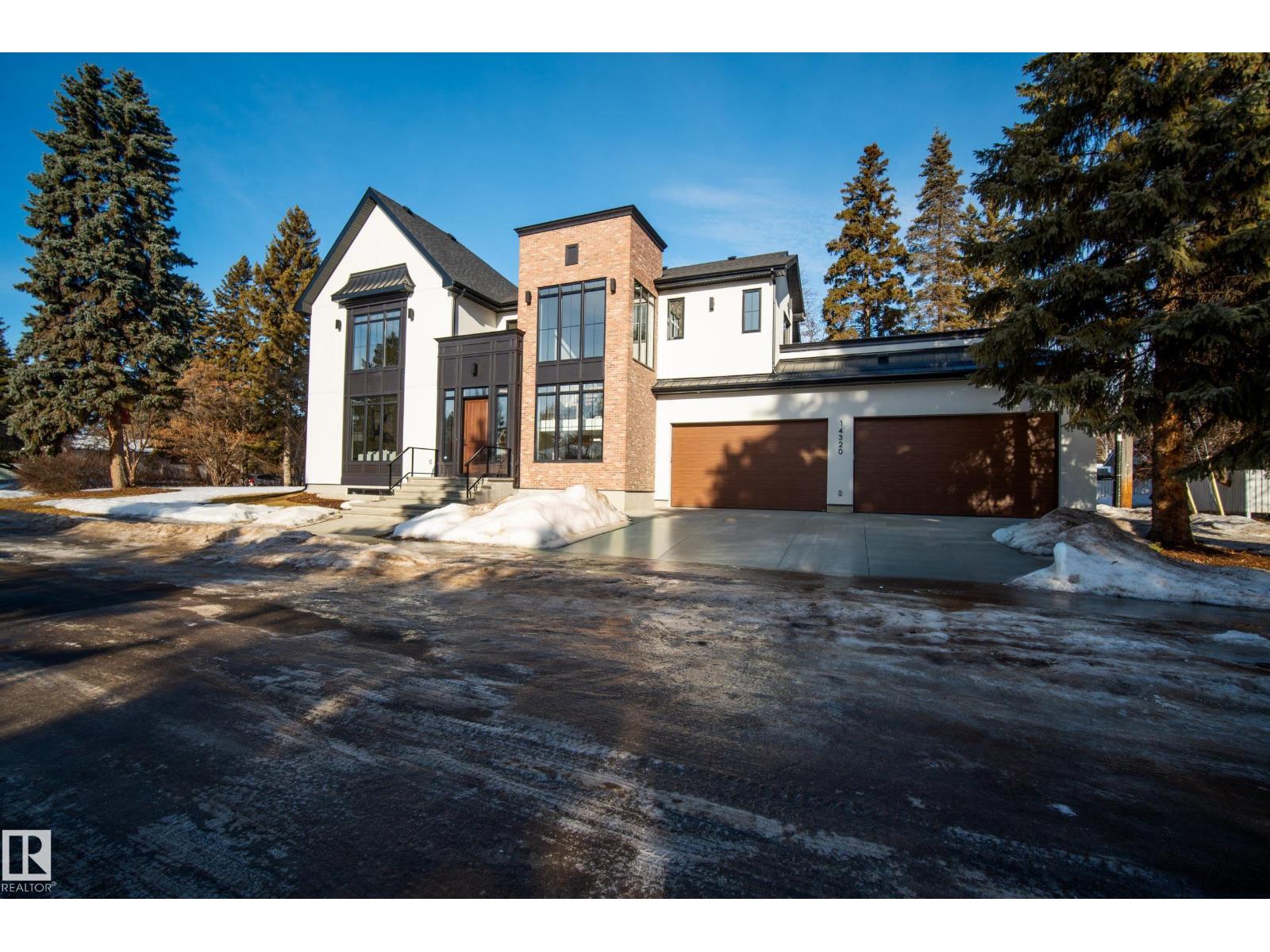 14320 MACKENZIE DR NW, Edmonton