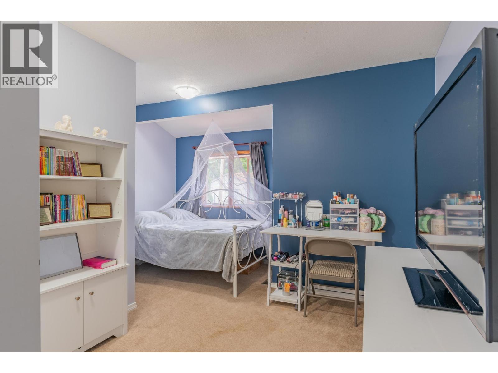 110 CEDAR Avenue, Fruitvale