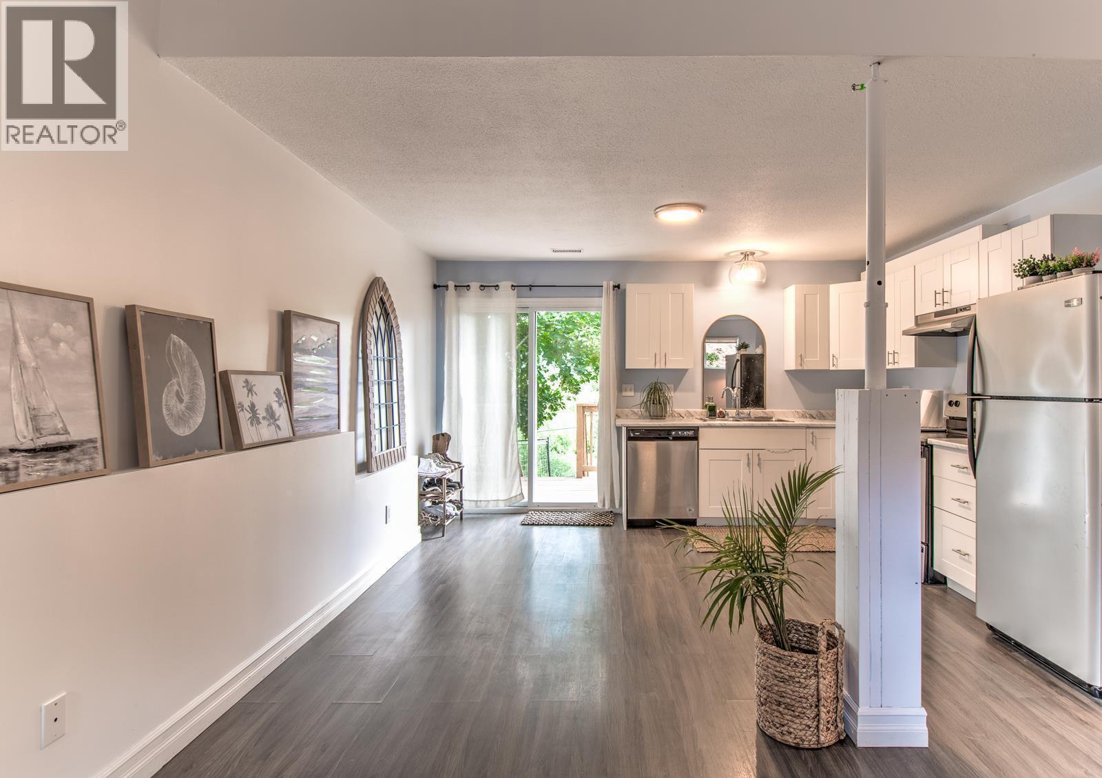 1885 Grandview Avenue, Lumby