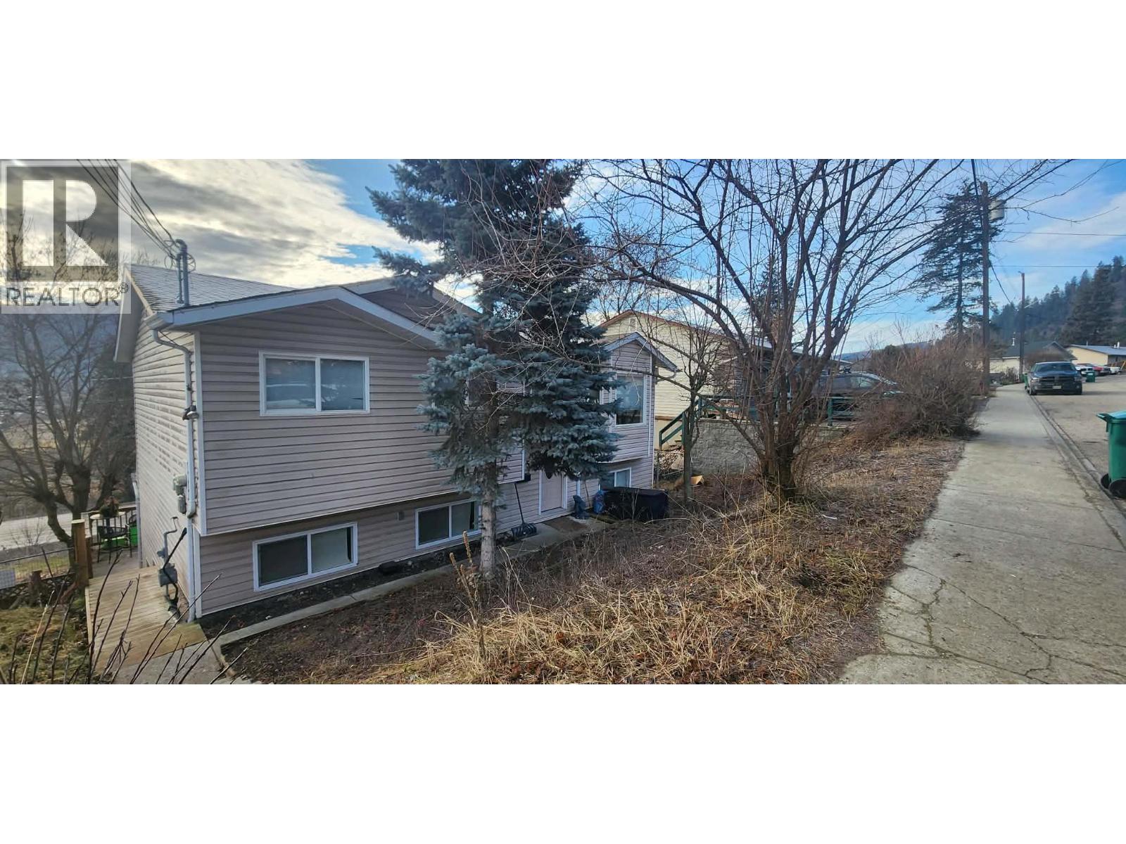 1885 Grandview Avenue, Lumby